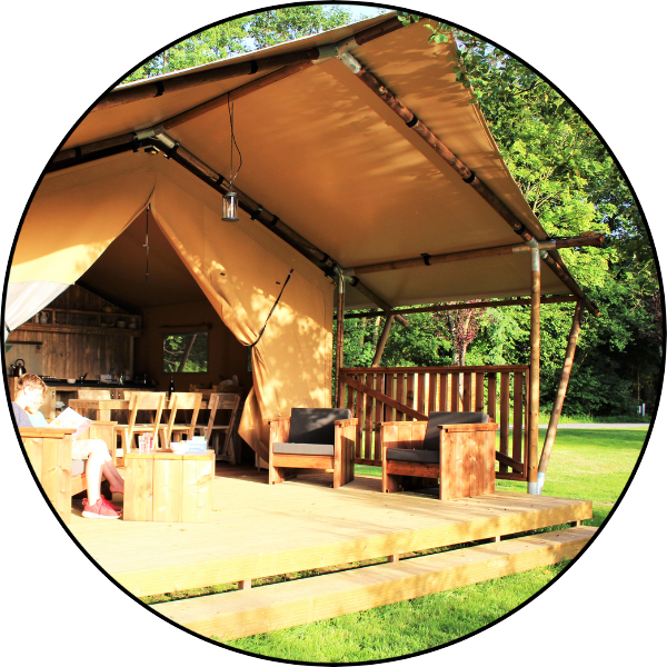 Chalet toilé voor 6 personen glamping in normandië met de familie in een chalet toilé op Castel Camping Le Brévedent in noord-frankrijk