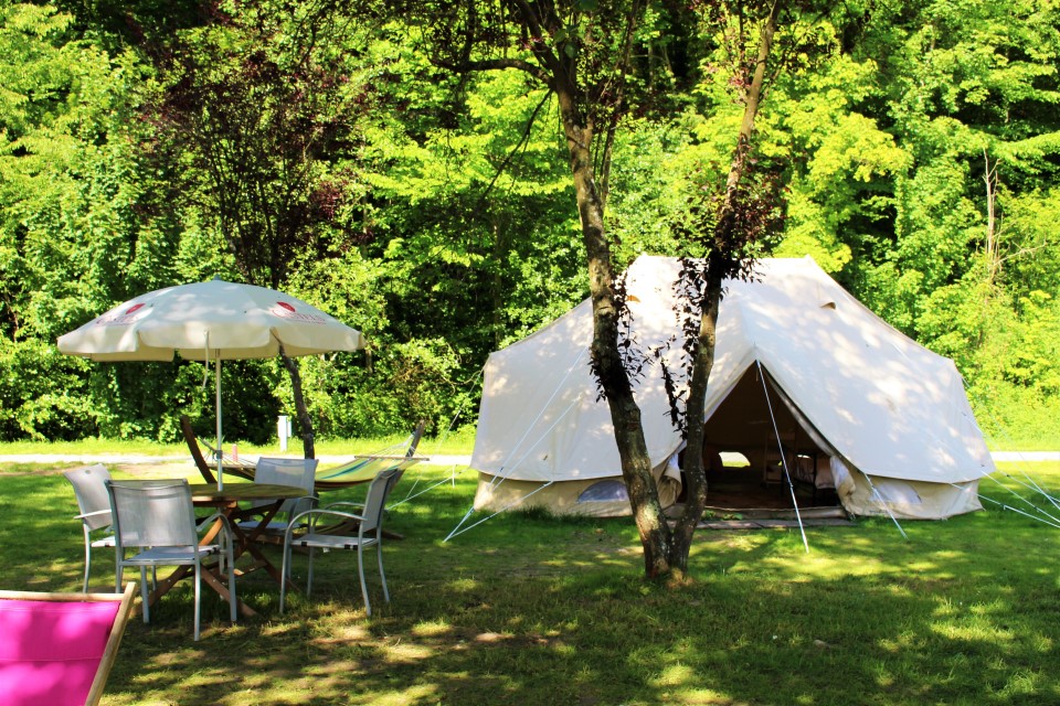 Stun Dierentuin heilig Lodge tent en Premium - Castel Camping du Brévedent
