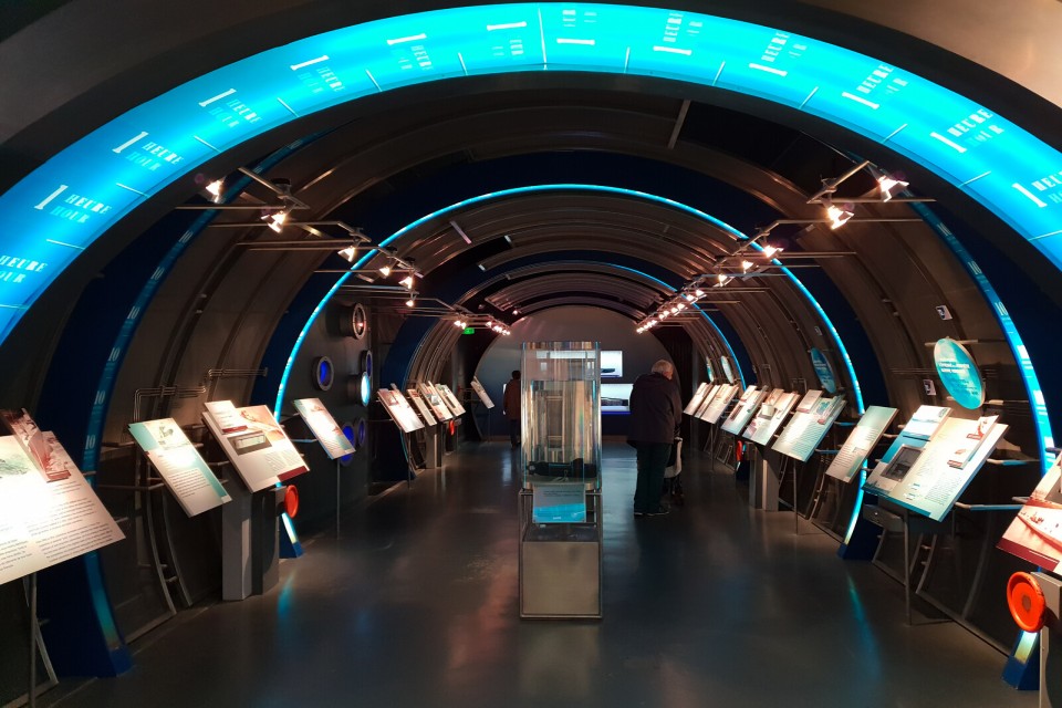 cite-de-la-mer-ocean-du-futur-cherbourg-ben-collier-normandie-attractivite Exposition L’Océan du Futur à la Cité de la Mer de Cherbourg.