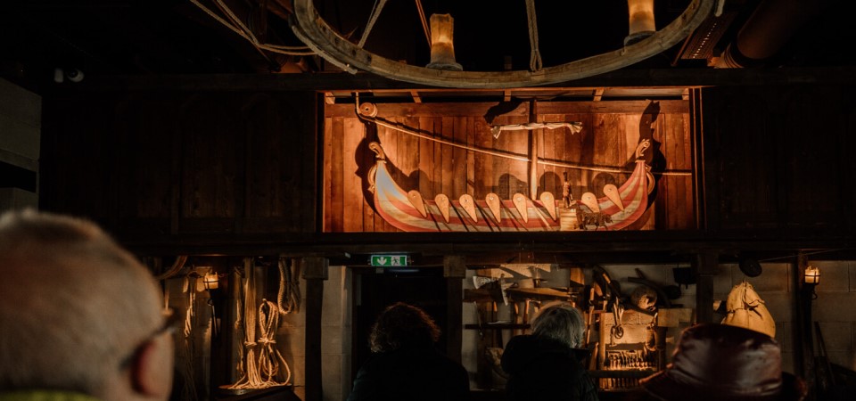 la-mora-honfleur-scenographie-ibrahim-hendy Scénographie immersive sur le navire La Mora à Honfleur.