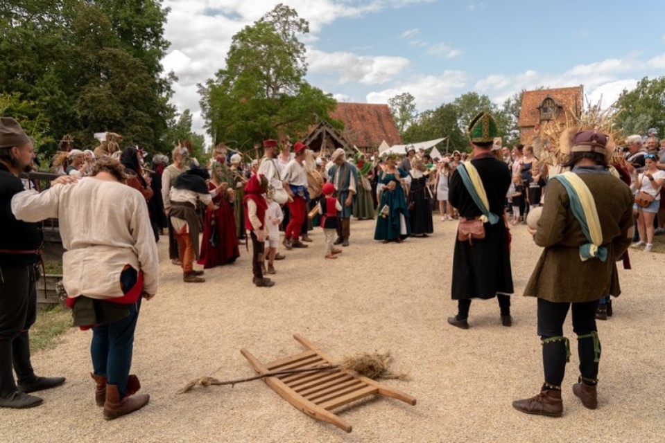 medievales_crevecoeur Themed activities organised during the summer near Castel Camping Le Brévedent in Normandy