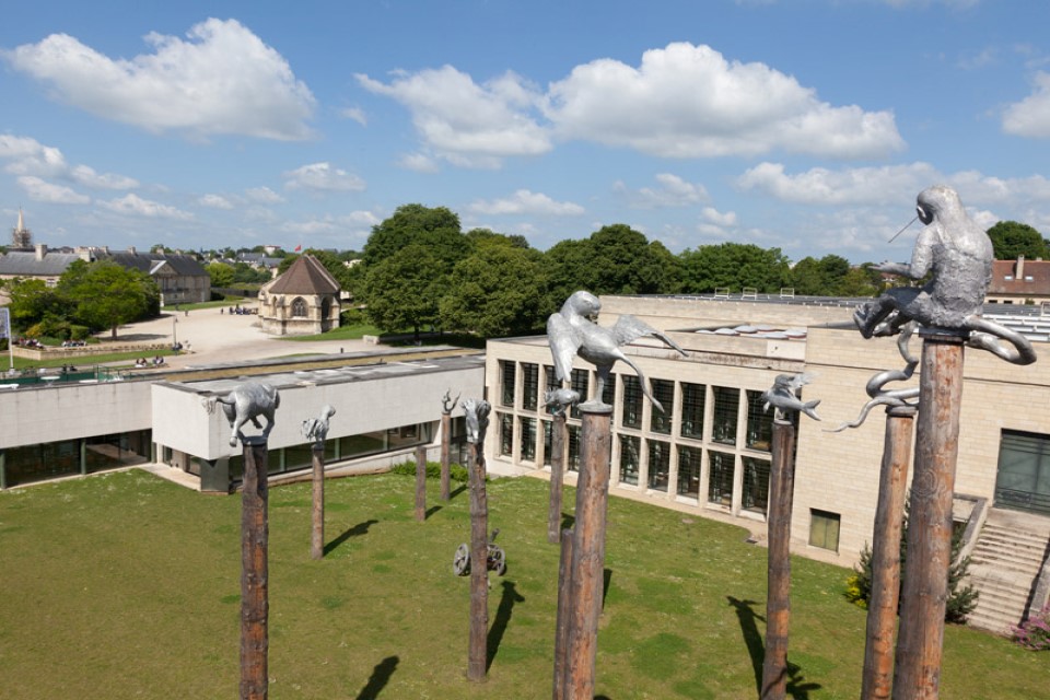 Der Skulpturengarten des Kunstmuseums von Caen.